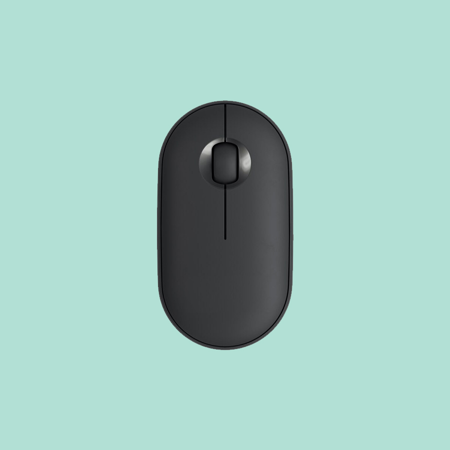 black computer mouse